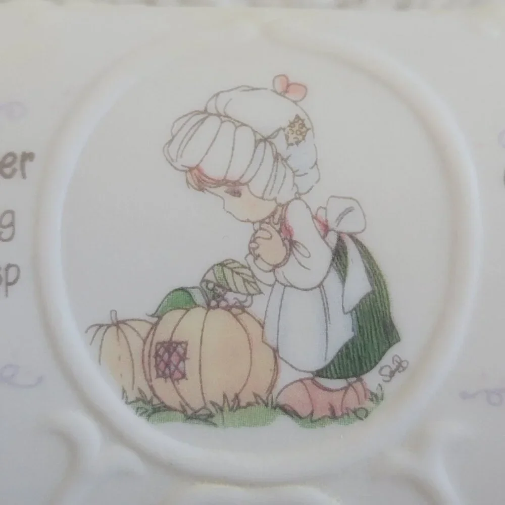 Precious Moments October Opal Birthstone Porcelain Trinket Box Pumpkin Chest